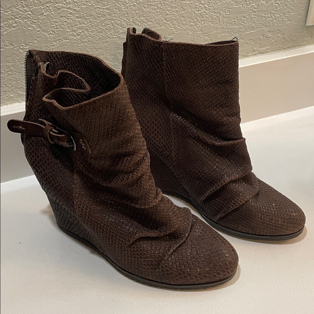Henry Beguelin Brown Leather Lizard Pattern Wedge Heel Zip Up Ankle Boots